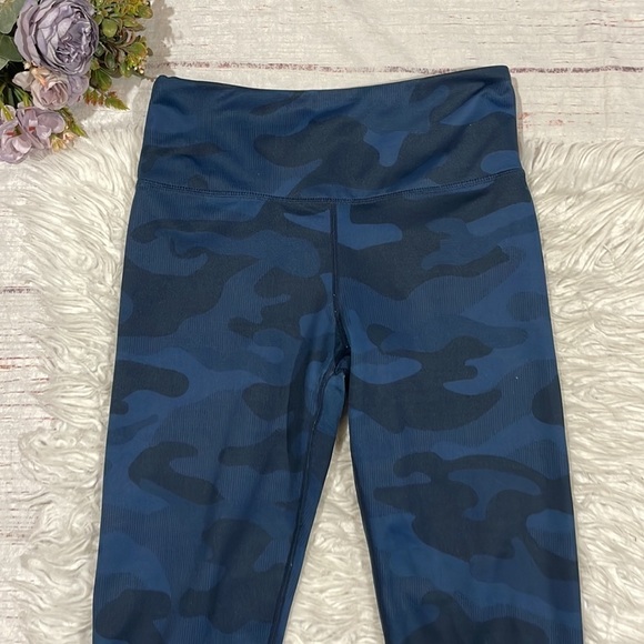 Lilybod x Soulcycle High Rise Blue Leggings With Camo Details - Picture 9 of 11